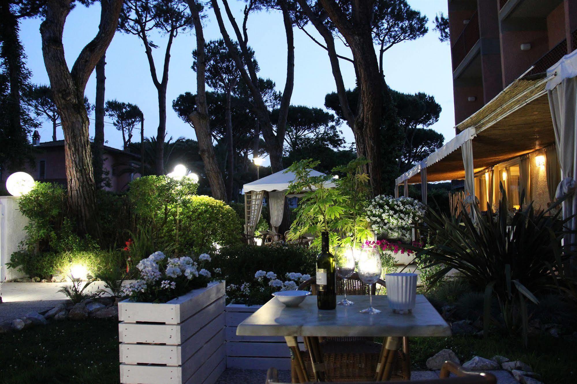 Hotel Bijou Forte dei Marmi Esterno foto